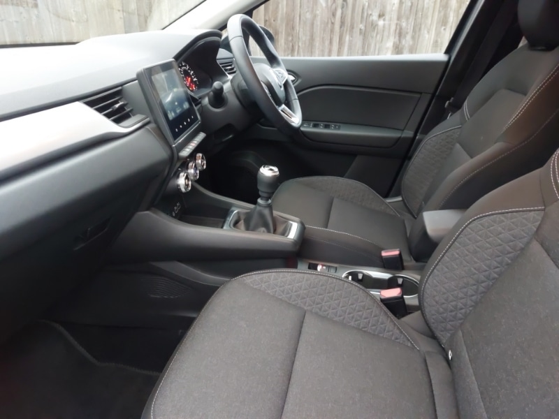 Used Renault Captur 2024 for sale - 77304124: Photo 5