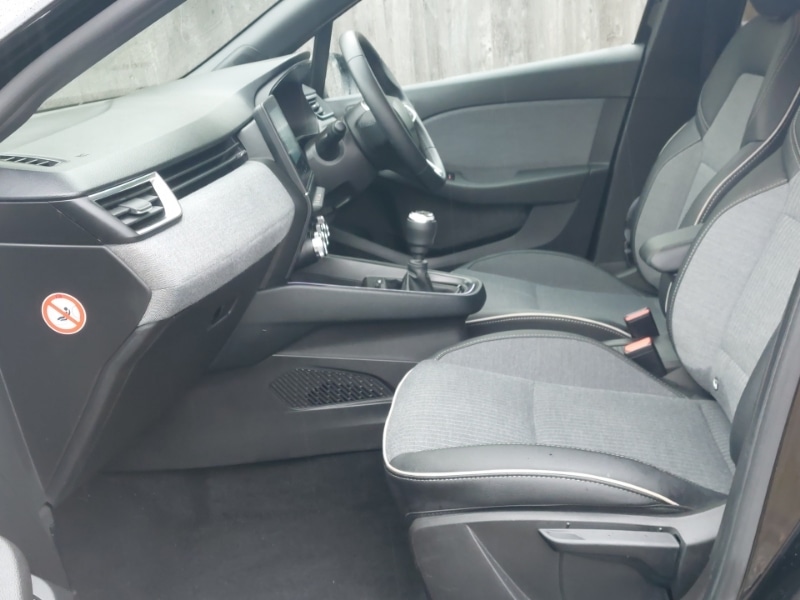 Used Renault Clio 2024 for sale - 76116363: Photo 5