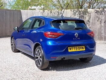 Used Renault Clio 2023 for sale - 78312264: Photo