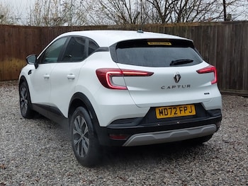 Used Renault Captur 2023 for sale - 77815717: Photo