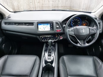 Used Honda HR-V 2017 for sale - 77605651: Photo