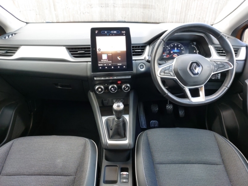 Used Renault Captur 2021 for sale - 77405373: Photo 2