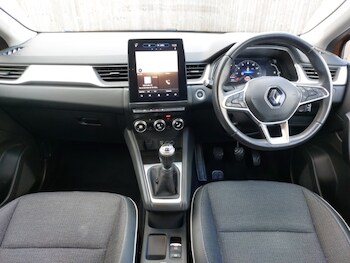 Used Renault Captur 2021 for sale - 77405373: Photo