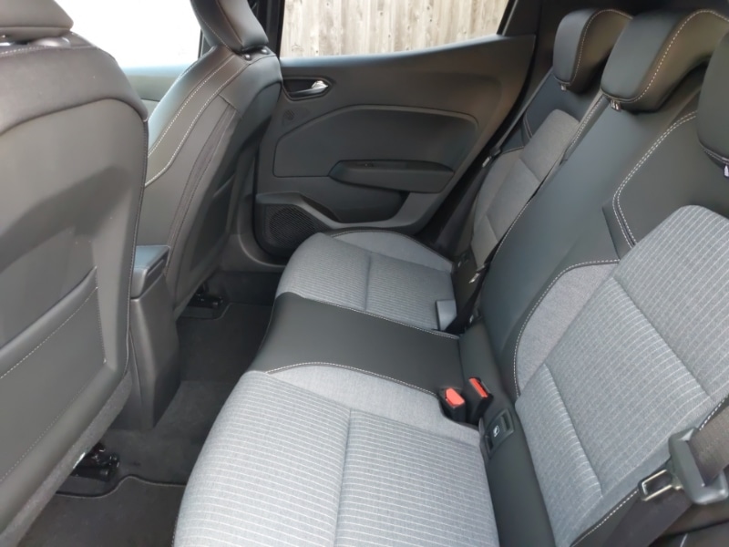 Used Renault Clio 2025 for sale - 76906951: Photo 6