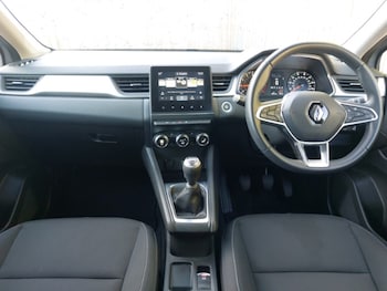 Used Renault Captur 2021 for sale - 76187820: Photo 2
