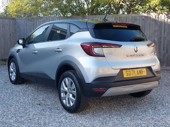Used Renault Captur 2021 for sale - 76187820: Photo 3