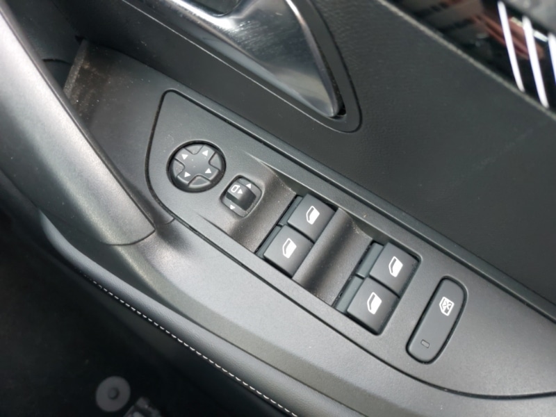 Used Peugeot 2008 2023 for sale - 78146842: Photo 12