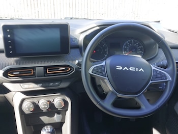 Used Dacia Sandero Stepway 2023 for sale - 76054028: Photo