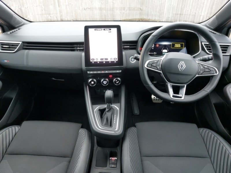 Used Renault Clio 2024 for sale - 77750949: Photo 2