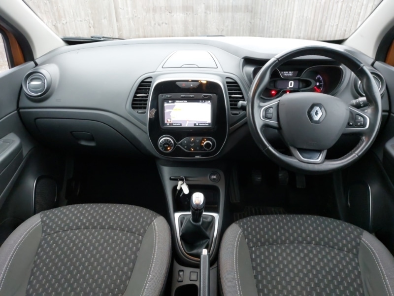 Used Renault Captur 2018 for sale - 77424141: Photo 2