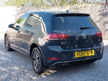 Used Volkswagen Golf 2017 for sale - 78342877: Photo