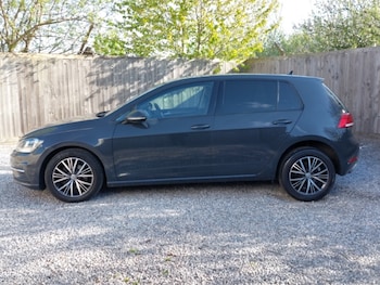Used Volkswagen Golf 2017 for sale - 78342877: Photo