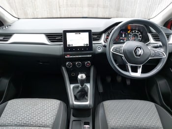Used Renault Captur 2021 for sale - 76309205: Photo 2