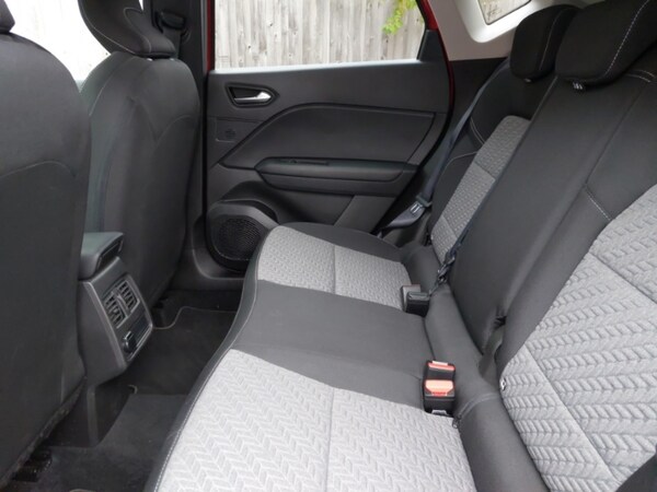 Used Renault Captur 2021 for sale - 76309205: Photo 6
