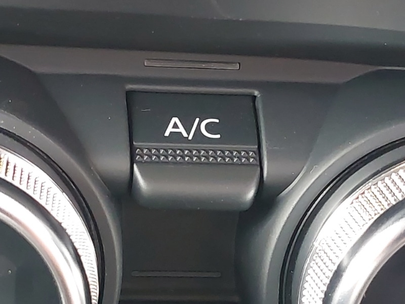 Used Renault Clio 2025 for sale - 76906928: Photo 16