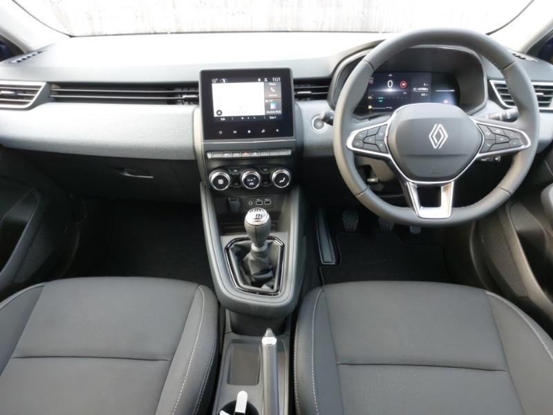 Used Renault Clio 2025 for sale - 76906928: Photo 2