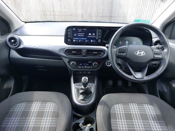 Used Hyundai i10 2023 for sale - 79451971: Photo