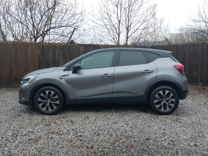 Used Renault Captur 2022 for sale - 76963804: Photo 4