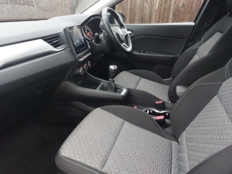 Used Renault Captur 2022 for sale - 76963804: Photo 5