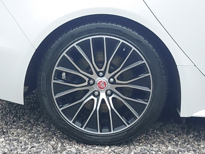 Used Jaguar XE 2019 for sale - 77750952: Photo 12