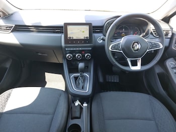 Used Renault Clio 2023 for sale - 79164637: Photo