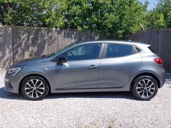 Used Renault Clio 2023 for sale - 79164637: Photo