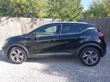 Used Renault Captur 2021 for sale - 75893860: Photo