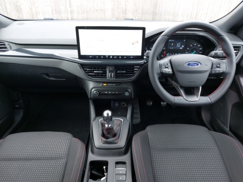 Used Ford Focus 2023 for sale - 77689647: Photo 2