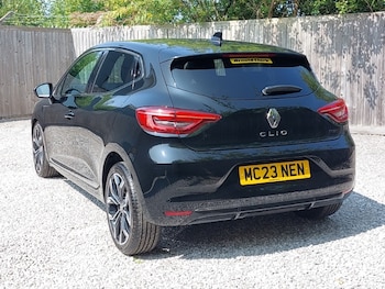 Used Renault Clio 2023 for sale - 75599790: Photo