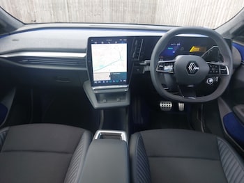 Used Renault Scenic E-Tech 2024 for sale - 76071359: Photo