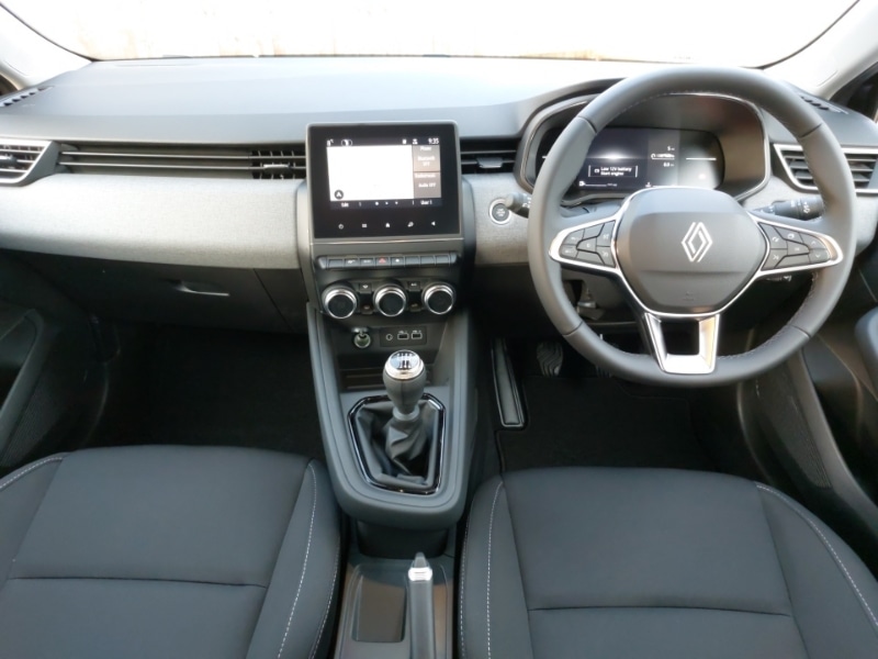 Used Renault Clio 2025 for sale - 76906945: Photo 2