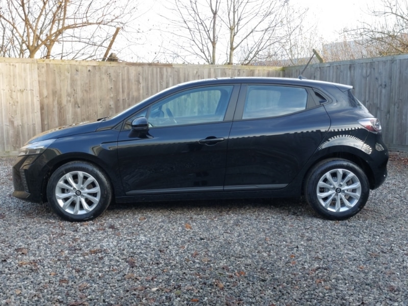 Used Renault Clio 2025 for sale - 76906945: Photo 4