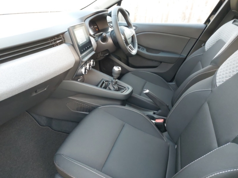 Used Renault Clio 2025 for sale - 76906945: Photo 5