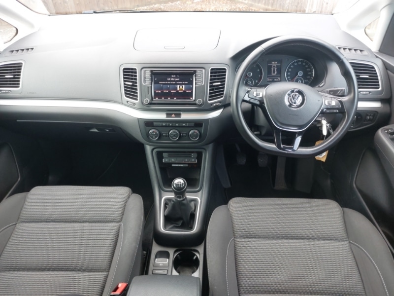 Used Volkswagen Sharan 2018 for sale - 76834101: Photo 2