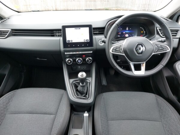 Used Renault Clio 2022 for sale - 76254652: Photo 2