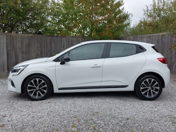 Used Renault Clio 2022 for sale - 76254652: Photo 4