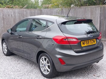 Used Ford Fiesta 2018 for sale - 76091870: Photo