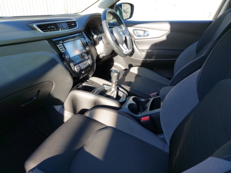 Used Nissan Qashqai 2017 for sale - 76695941: Photo 5