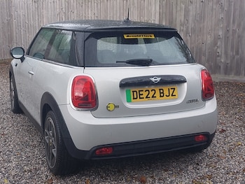 Used MINI Hatch 2022 for sale - 76335944: Photo