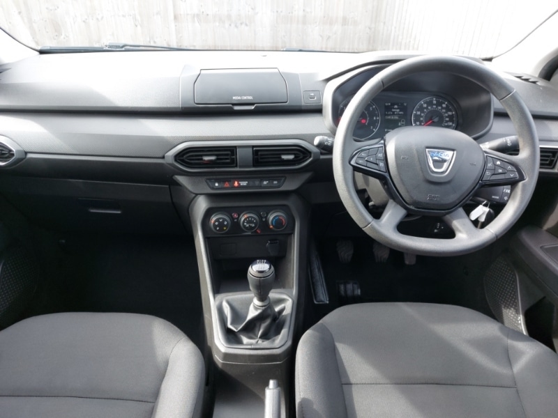 Used Dacia Sandero 2023 for sale - 78032858: Photo 2