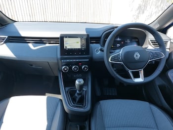 Used Renault Clio 2025 for sale - 79164635: Photo
