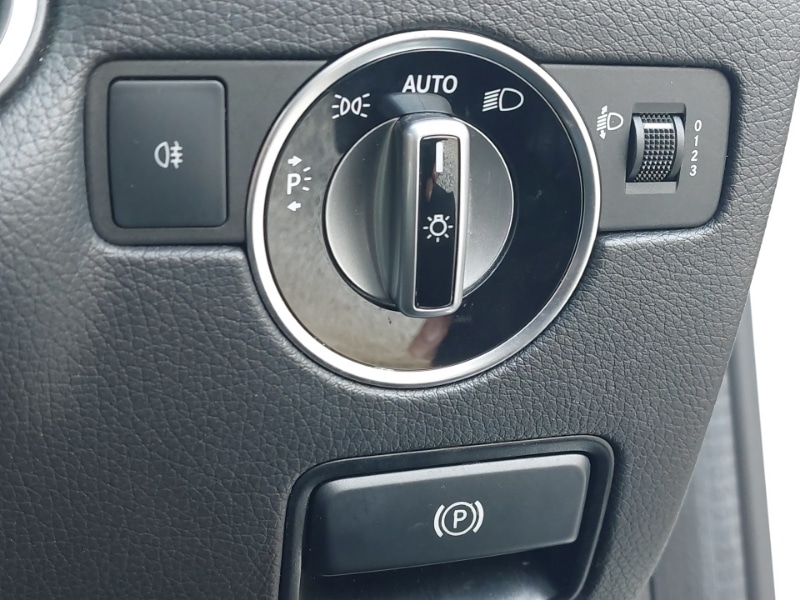 Used Mercedes-Benz SLC 2017 for sale - 77956615: Photo 12