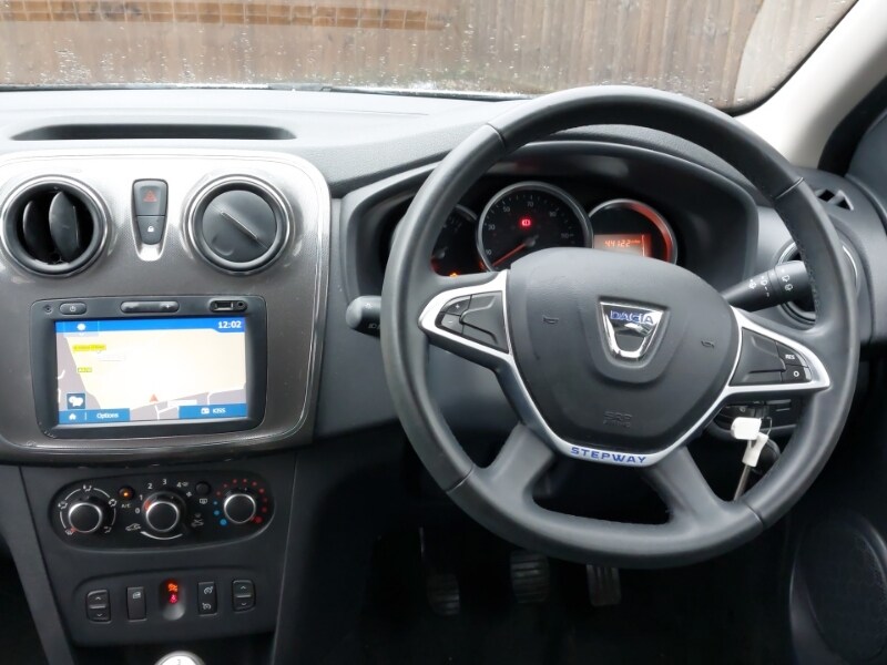 Used Dacia Sandero Stepway 2016 for sale - 77585084: Photo 7