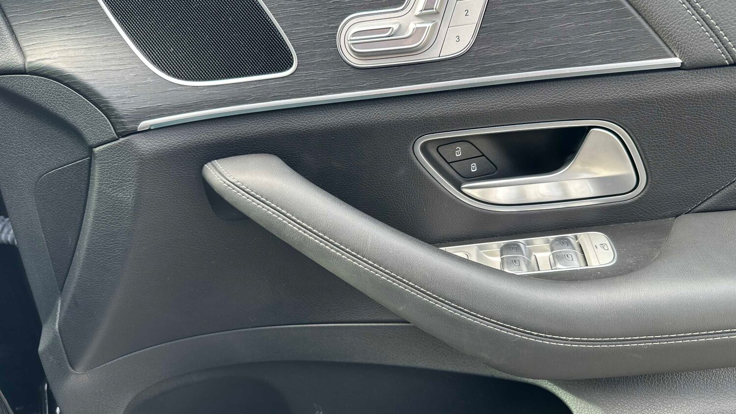 Used Mercedes-Benz GLE 2023 for sale - 77858274: Photo 11