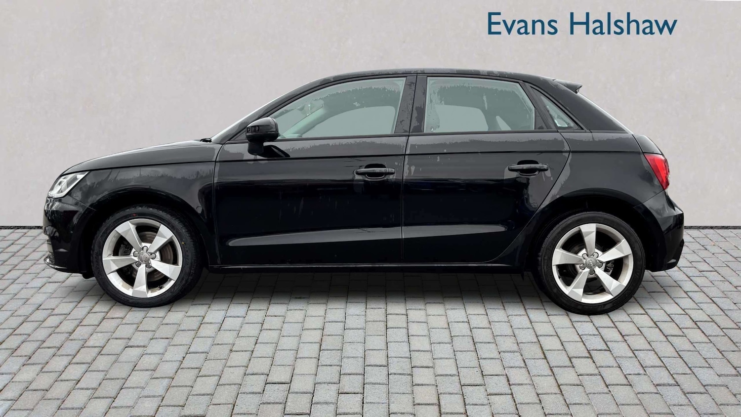 Used Audi A1 2015 for sale - 77857123: Photo 4