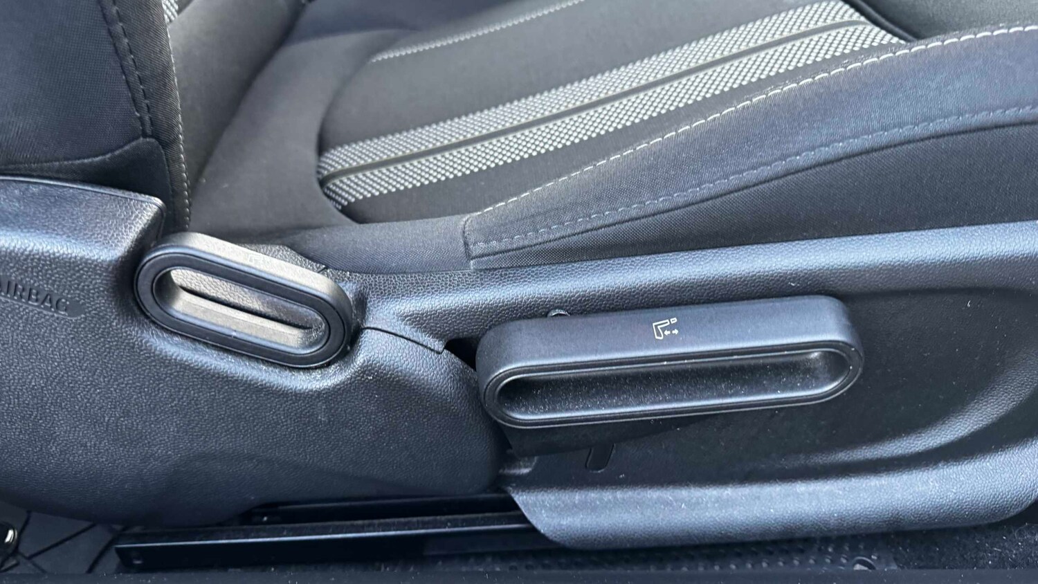 Used MINI Hatch 2022 for sale - 77858383: Photo 13