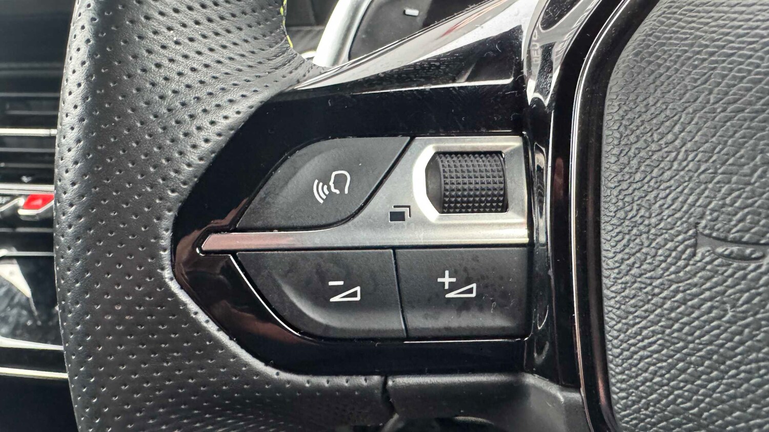 Used Peugeot 2008 for sale - 77861178: Photo 17