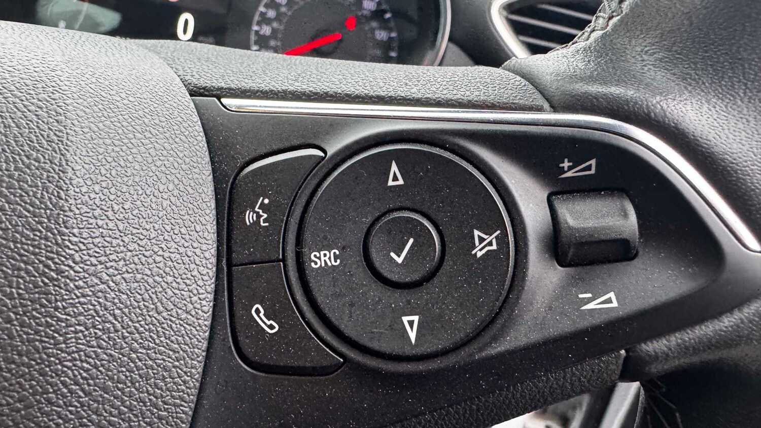 Used Vauxhall Crossland for sale - 77861246: Photo 16