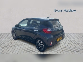 Used Hyundai i10 2023 for sale - 79535525: Photo