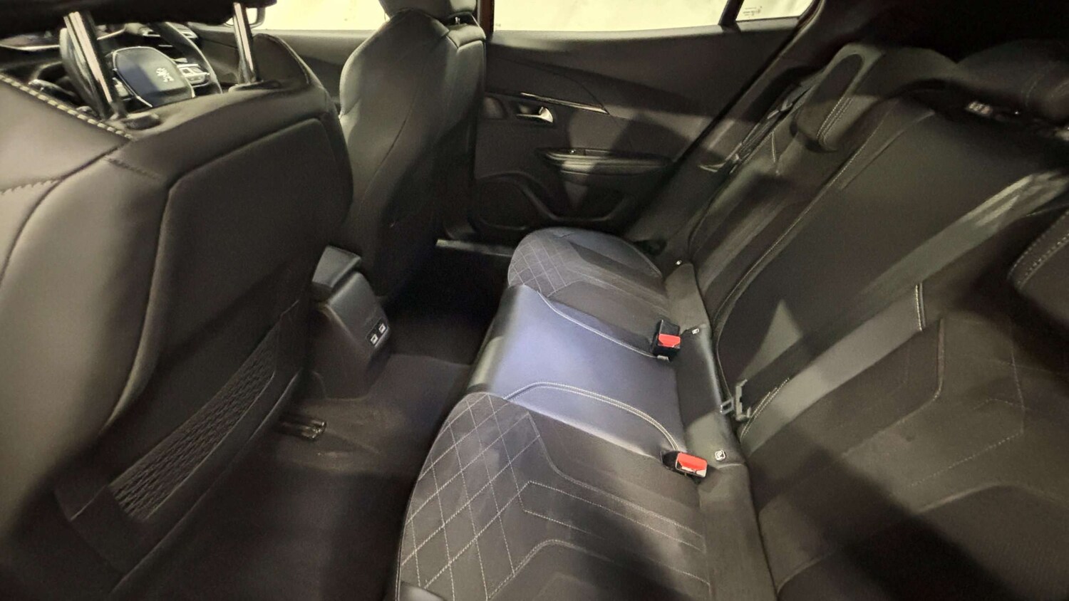 Used Peugeot 2008 for sale - 78104517: Photo 31